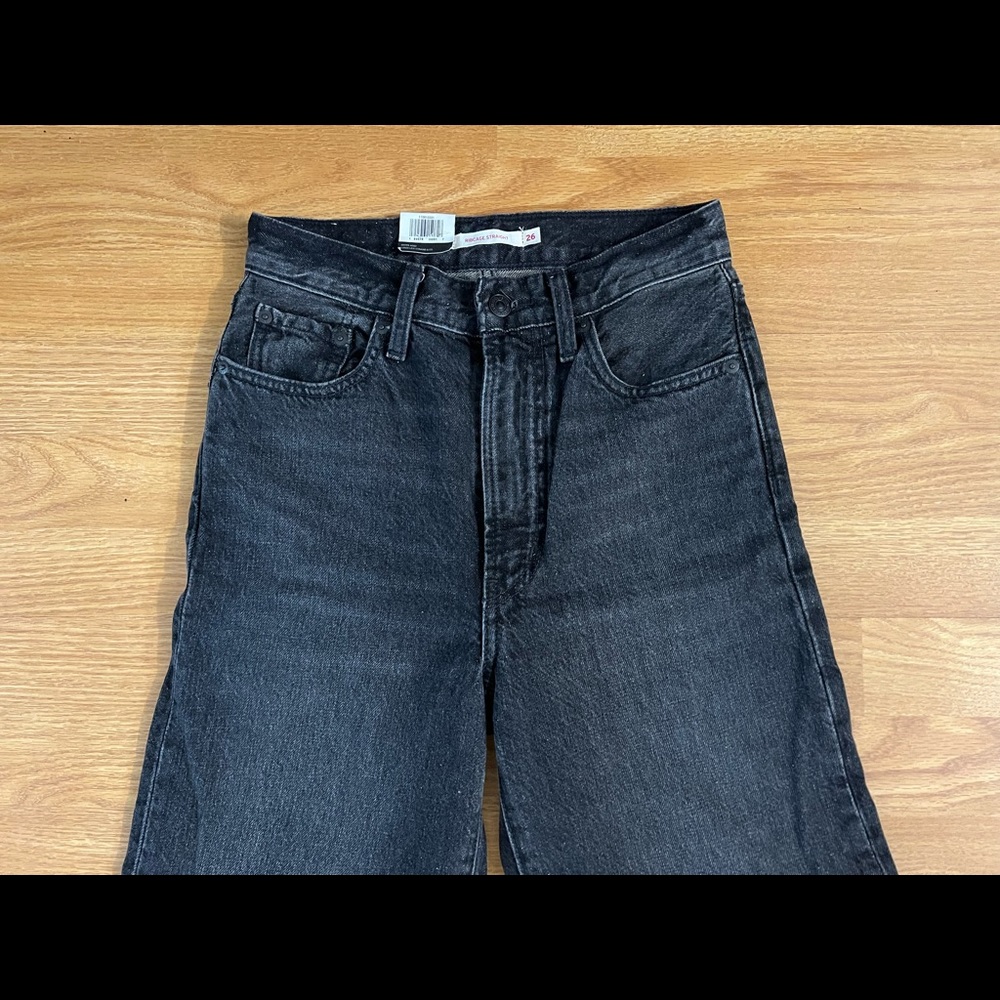 NWT Levi’s Ribcage Ankle Straight WellThread Jeans